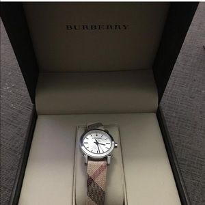 Women’s Burberry Classic Nova Check Wristwatch